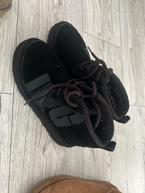 Black Ugg